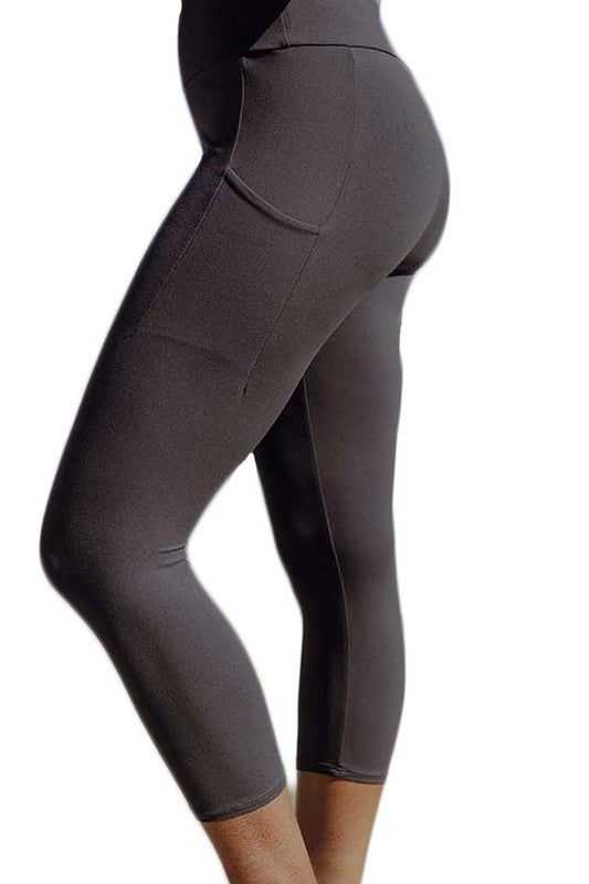 Solid Buttery Soft Capri Pocket Leggings