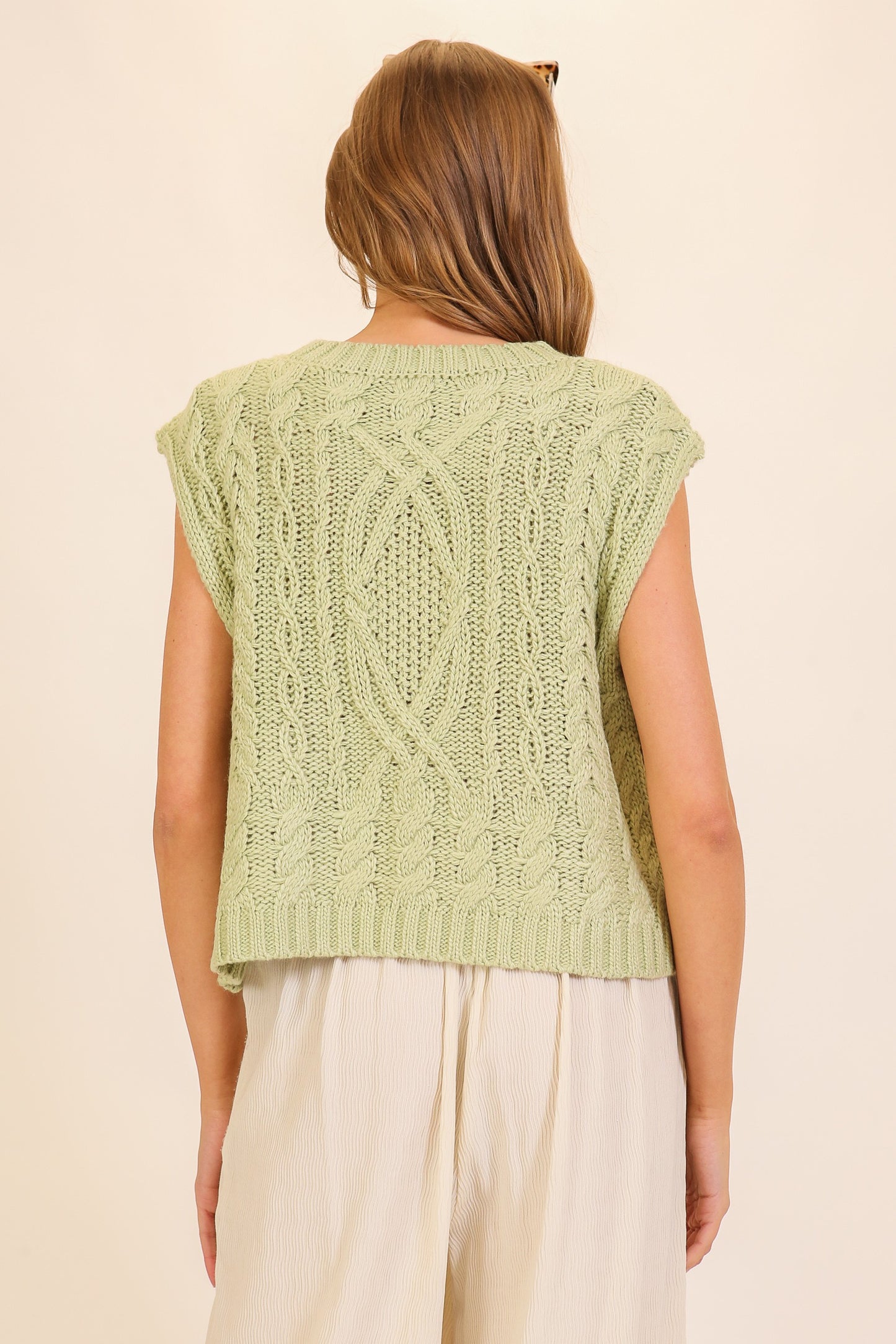 Cable Knit Sleeveless Sweater Vest