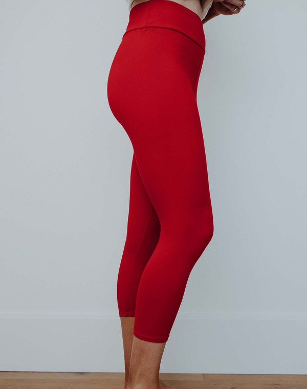 Buttery Soft Solid Capri Leggings