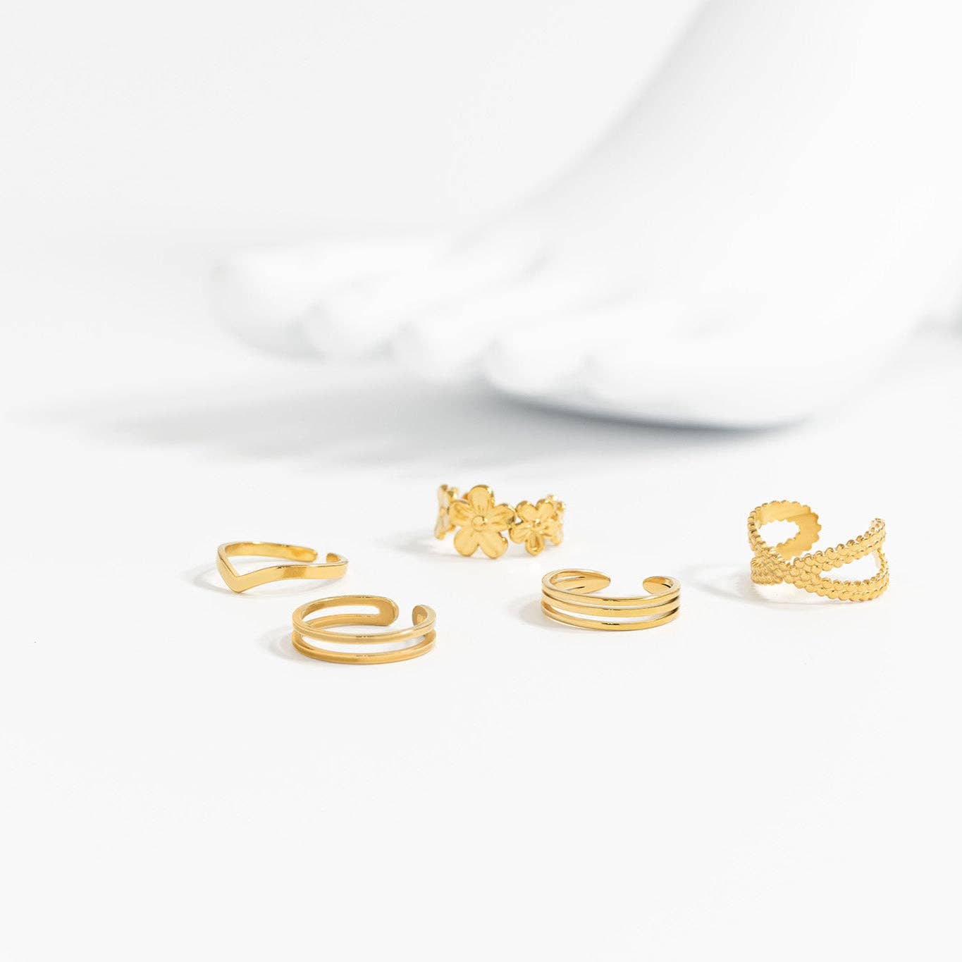 18K Gold Stainless Steel Point Toe Ring