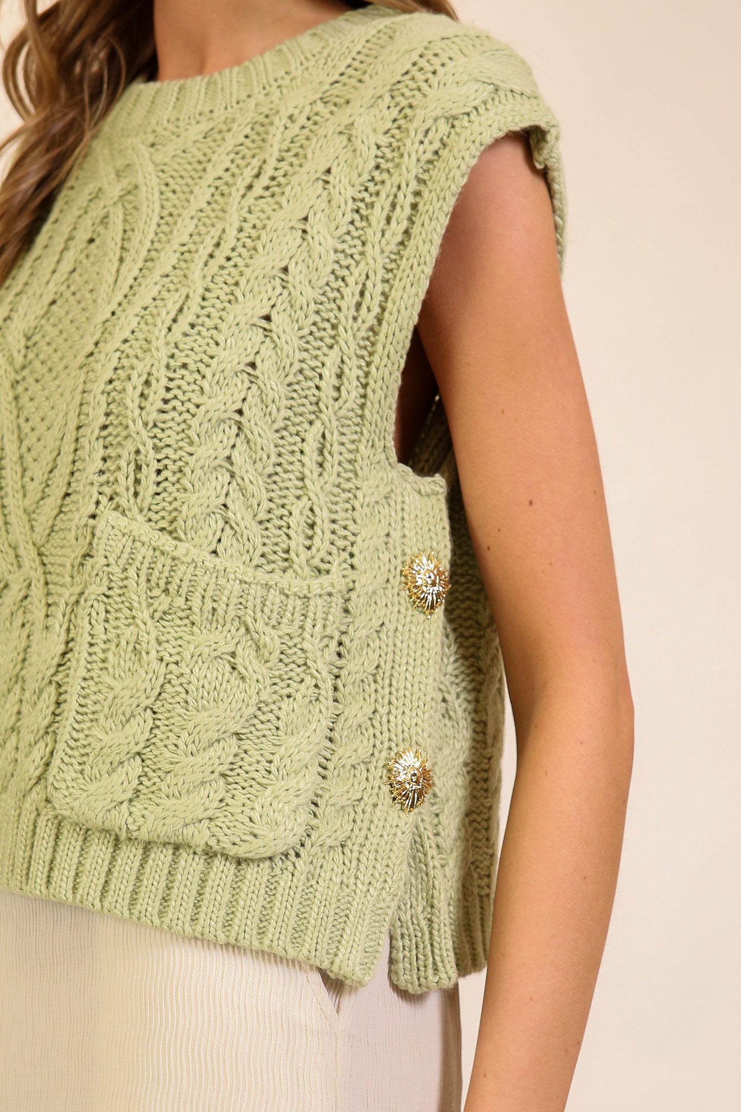 Cable Knit Sleeveless Sweater Vest
