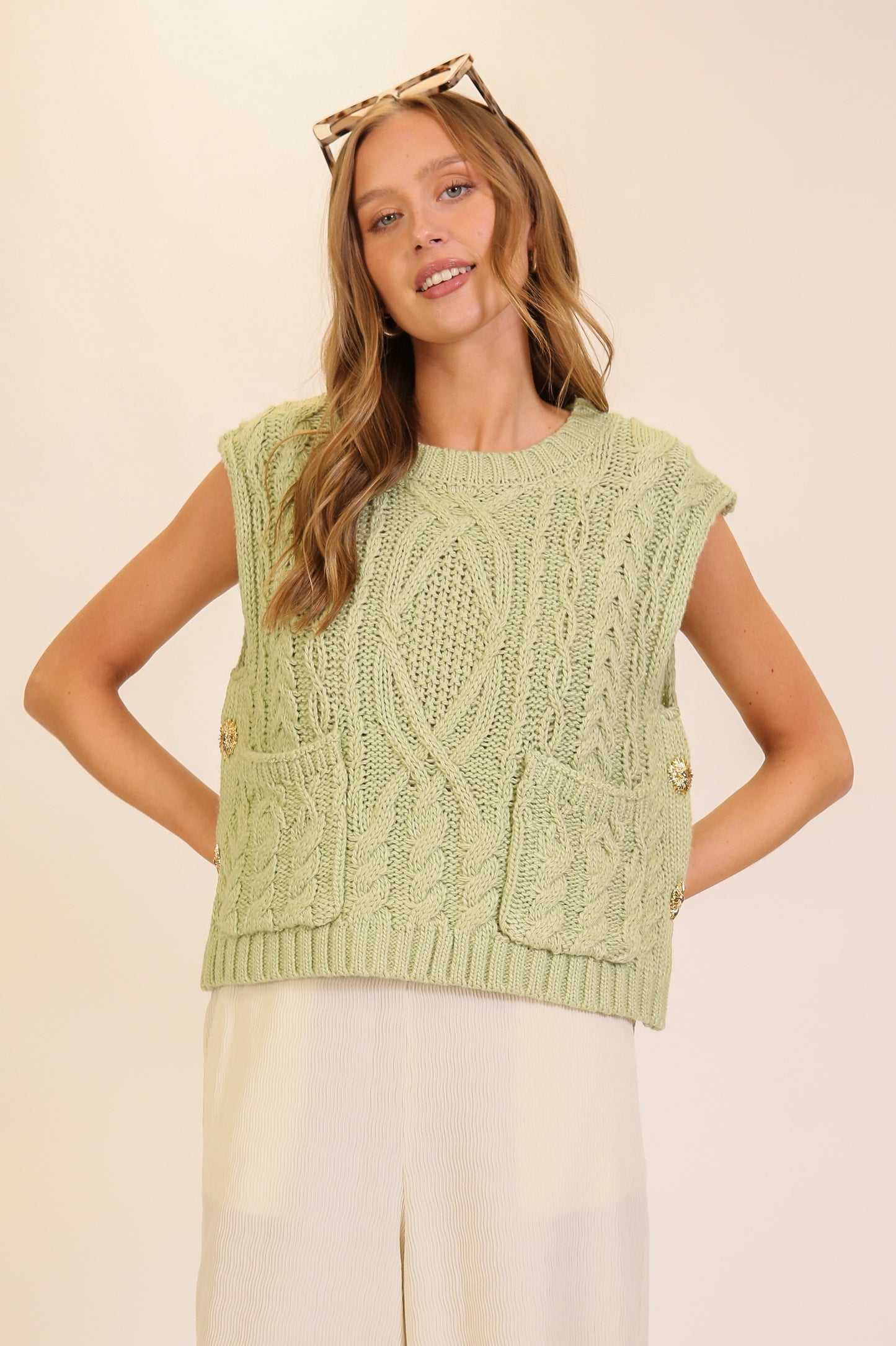Cable Knit Sleeveless Sweater Vest