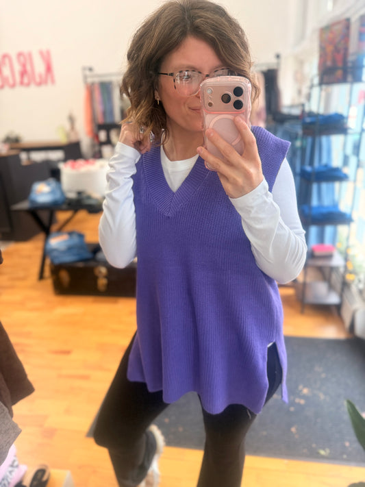 V-Neck Knitted Sweatervest