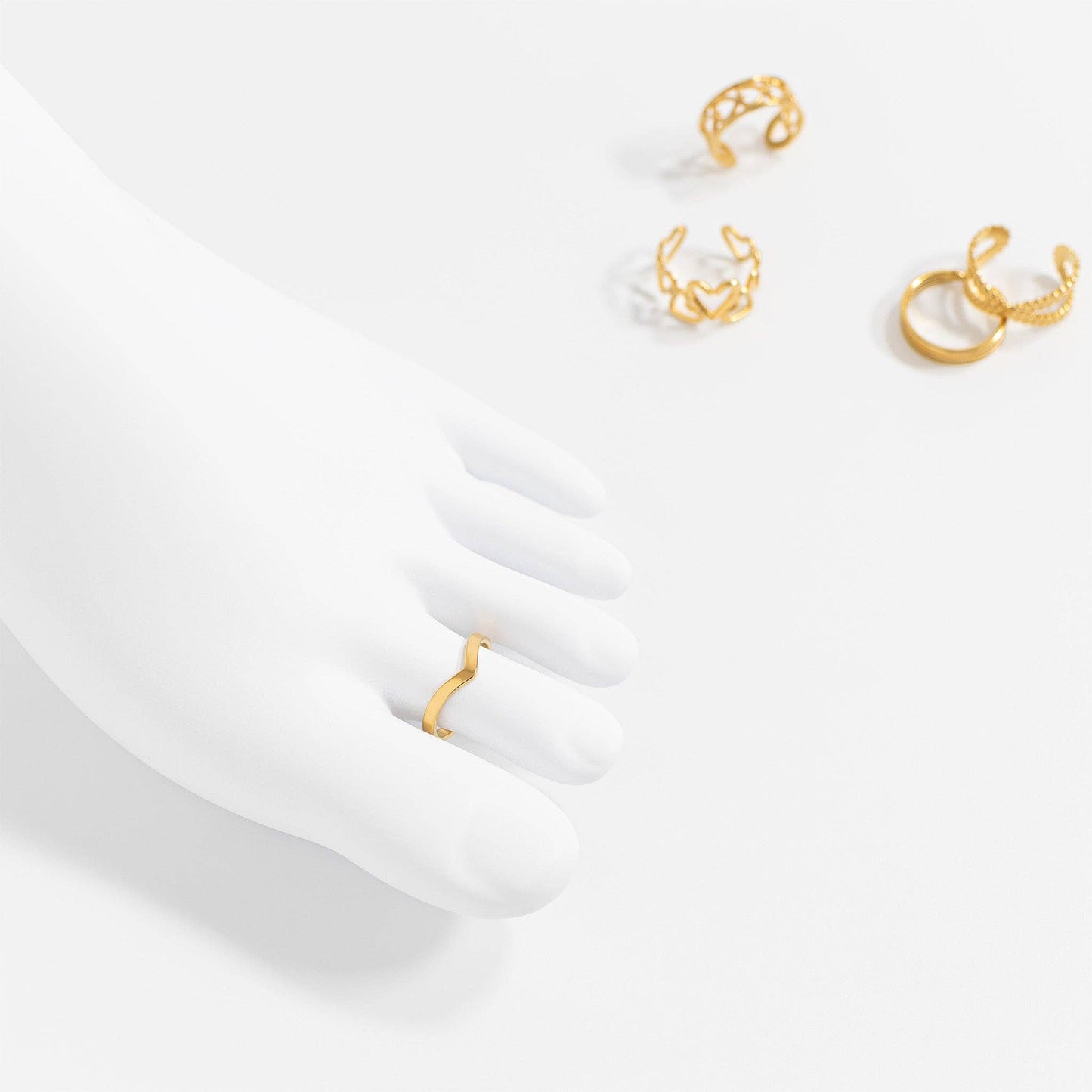 18K Gold Stainless Steel Point Toe Ring
