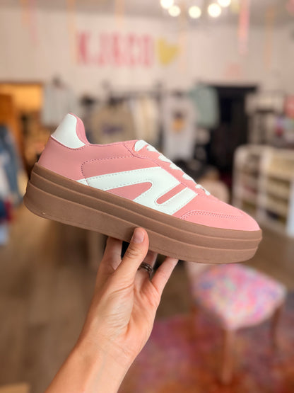 Gummy Sole Platform Sneaker