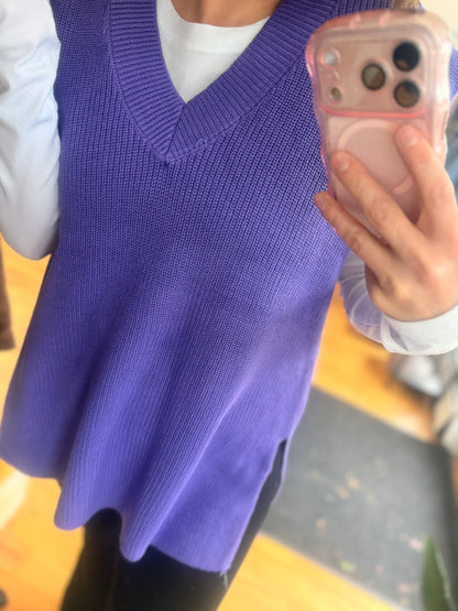 V-Neck Knitted Sweatervest