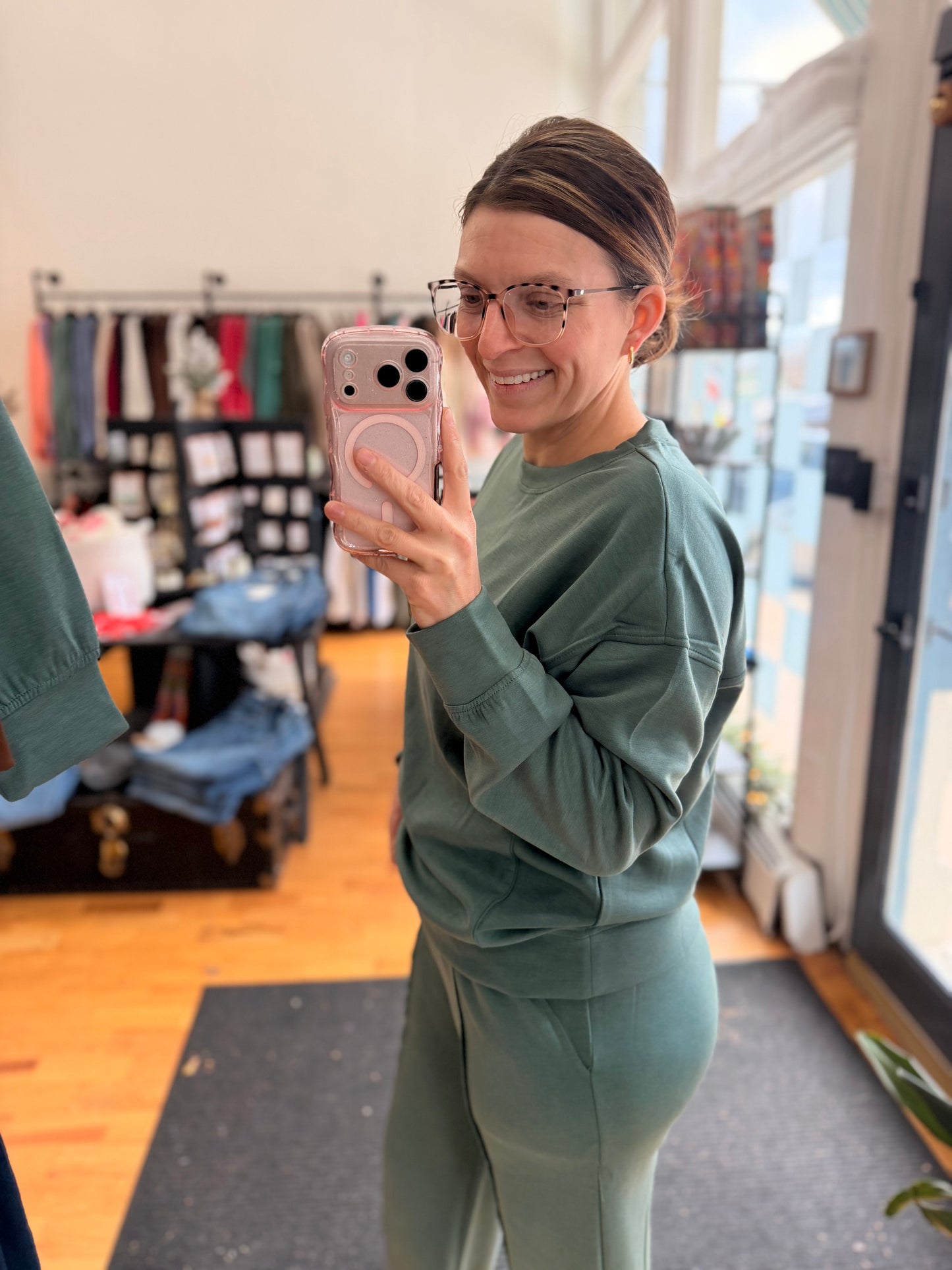 DOORBUSTER-Luxe Scuba Crewneck