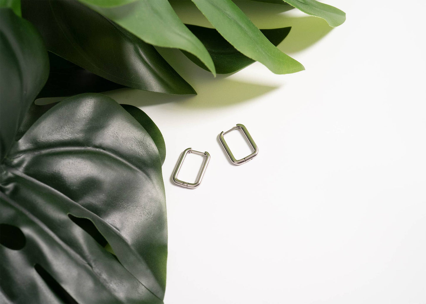 18K Gold Rounded Rectangle Everyday Huggie Earrings